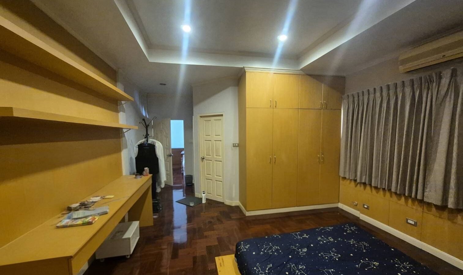 曼谷Huai Khwang独栋住宅出租｜近MRT及黄色线｜适合居住或Home Office