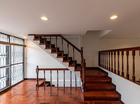 3-Storey Corner Home Office/Townhome for Rent | Chaeng Watthana | Only 160 m from MRT