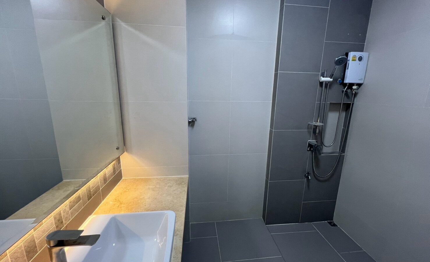 Home Office for Sale with Tenant | Corazon Prachachuen | Immediate Rental Income
