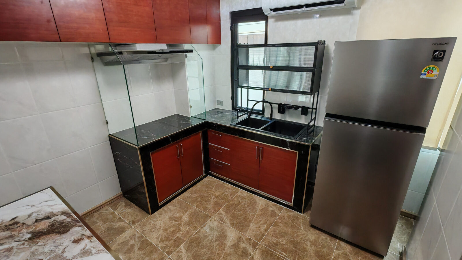 Corner Detached House for Rent | Lake View Park | Pet Friendly