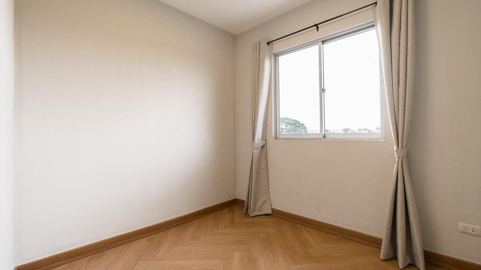 House for Rent at Pruksa Ville 46/2 Rangsit–Khlong 3 | Large Side Garden | Open Views on 3 Sides