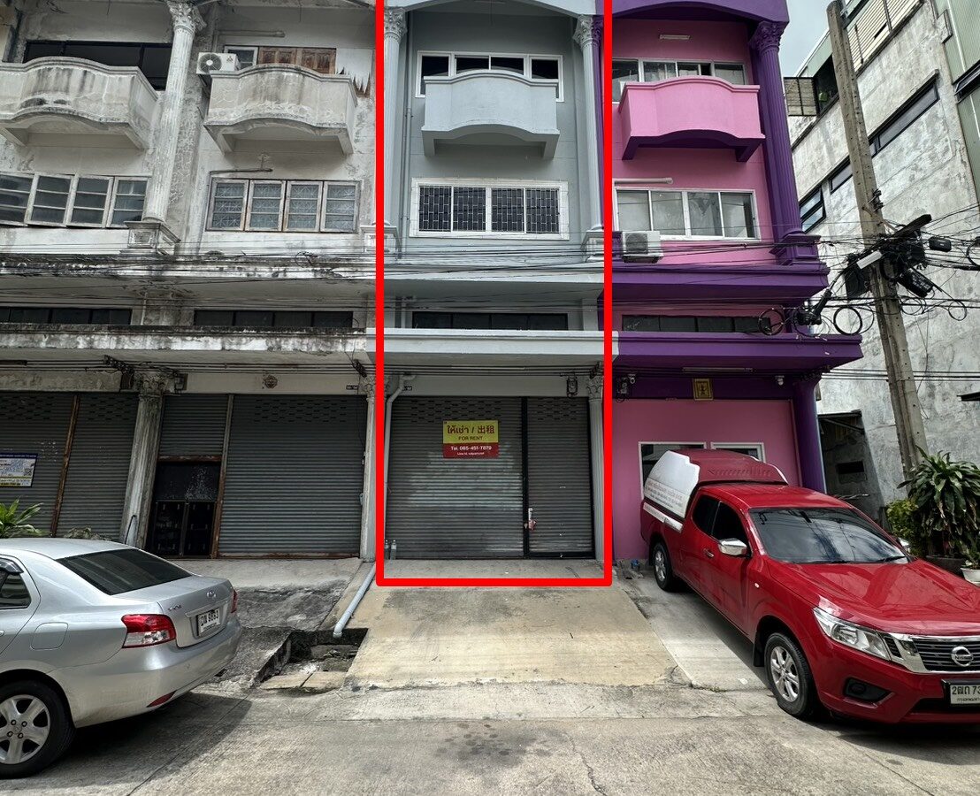 3.5-Storey Commercial Building for Rent | Phraya Suren 15 – Kanchanathip Village