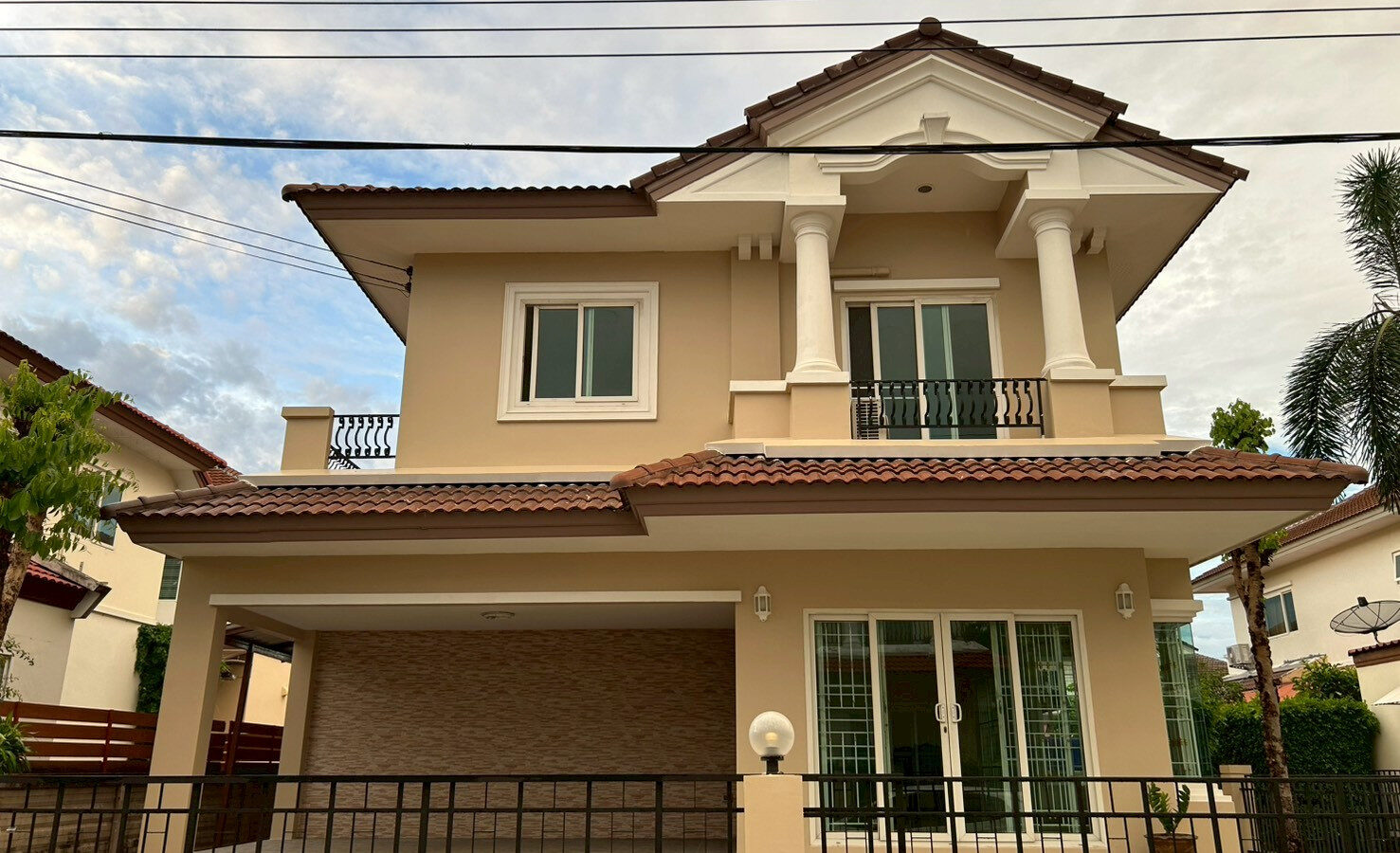 Detached House for Sale and Rent | The Grand Wongwaen–Pracha Uthit