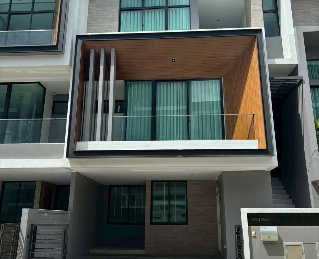 For Rent | Nirvana DEFINE Srinakarin–Rama 9 | Spacious 3-Storey Townhome