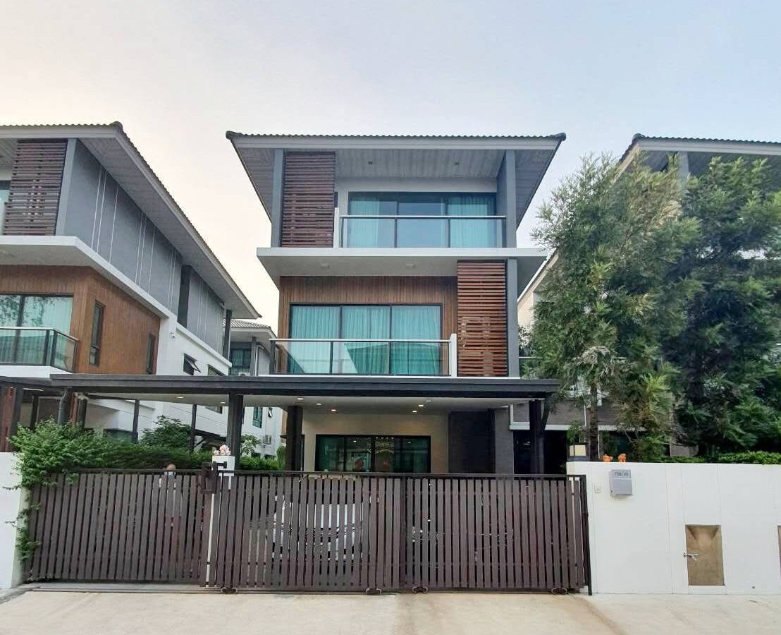 For Sale | Supalai Essence Ladprao | Luxury 3-Storey Semi-Detached House