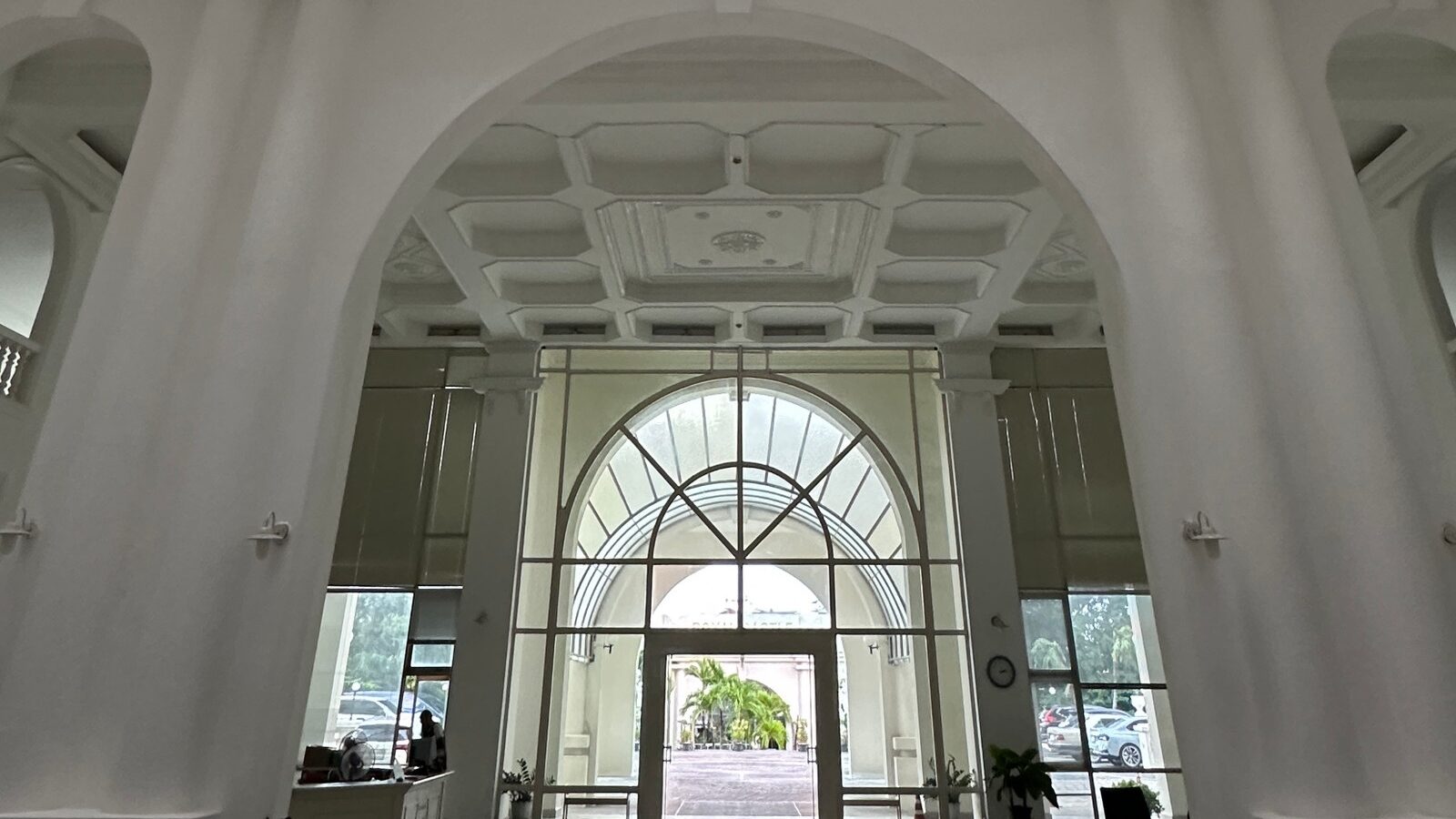 For Rent | Royal Castle Pattanakarn | Spacious 3-Bedroom Condo with Multipurpose Room