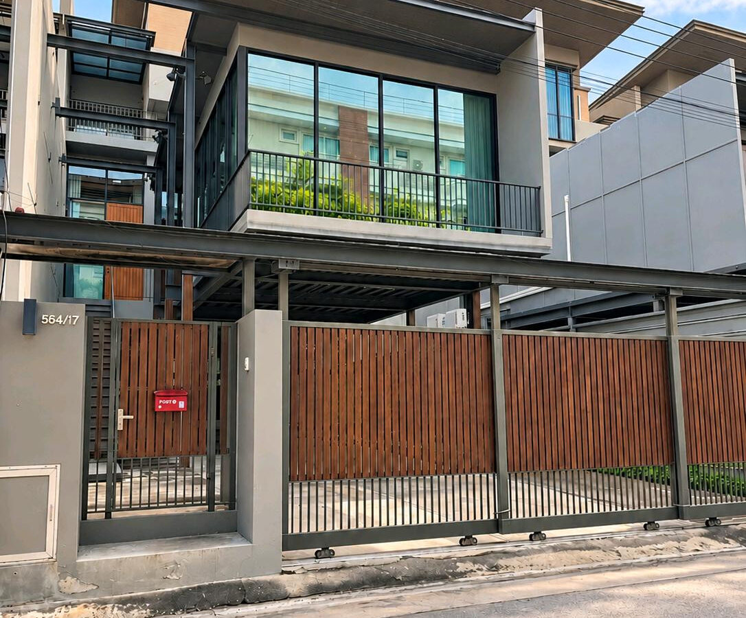 For Rent | 4-Storey Luxury Home Office at THE PENTAS Ratchada–Rama 9