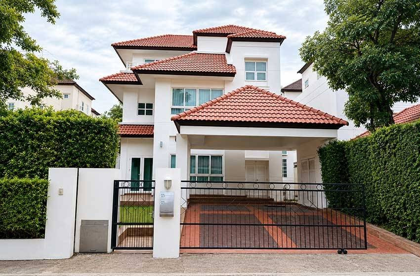 Renovated 3-Storey Detached House for Rent | Villa Nakarin