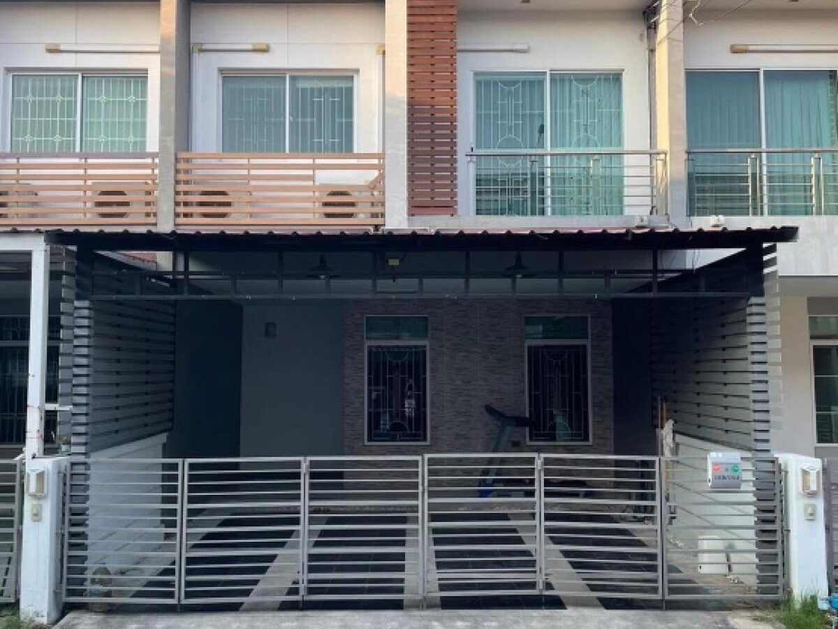 2-Storey Townhome for Rent | Habitown Watcharapol