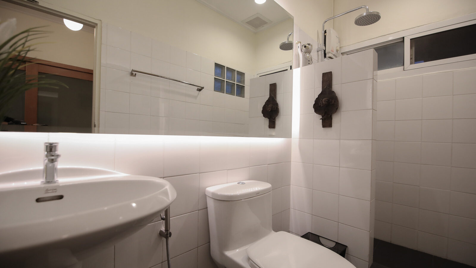 Renovated Single-Storey Detached House for Rent | Krungthep Kreetha Soi 39