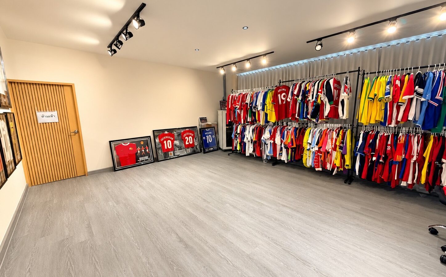 For Rent | Brand-New Luxury Showroom in Ratchaphruek–Nonthaburi