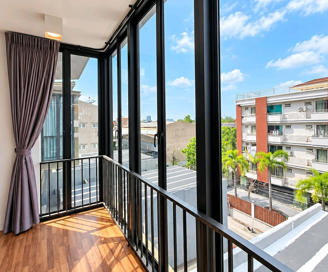 For Rent | 4-Storey Luxury Home Office at THE PENTAS Ratchada–Rama 9