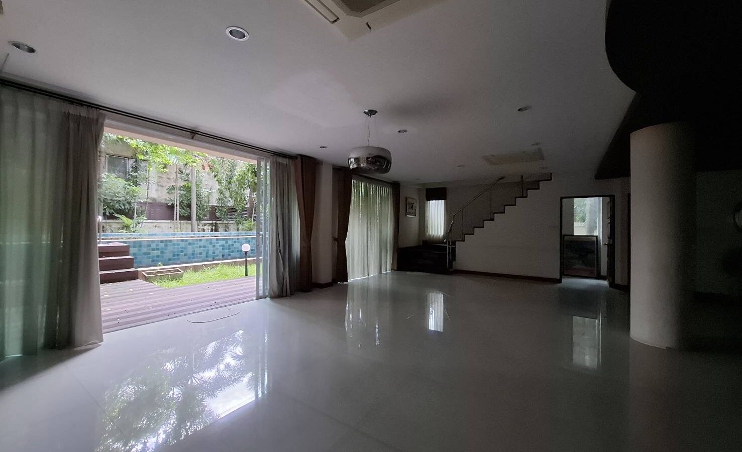 Land with 4-Storey Office Building & 3-Storey Residence for Sale | Sukhumvit 101 – Punnawithi 34