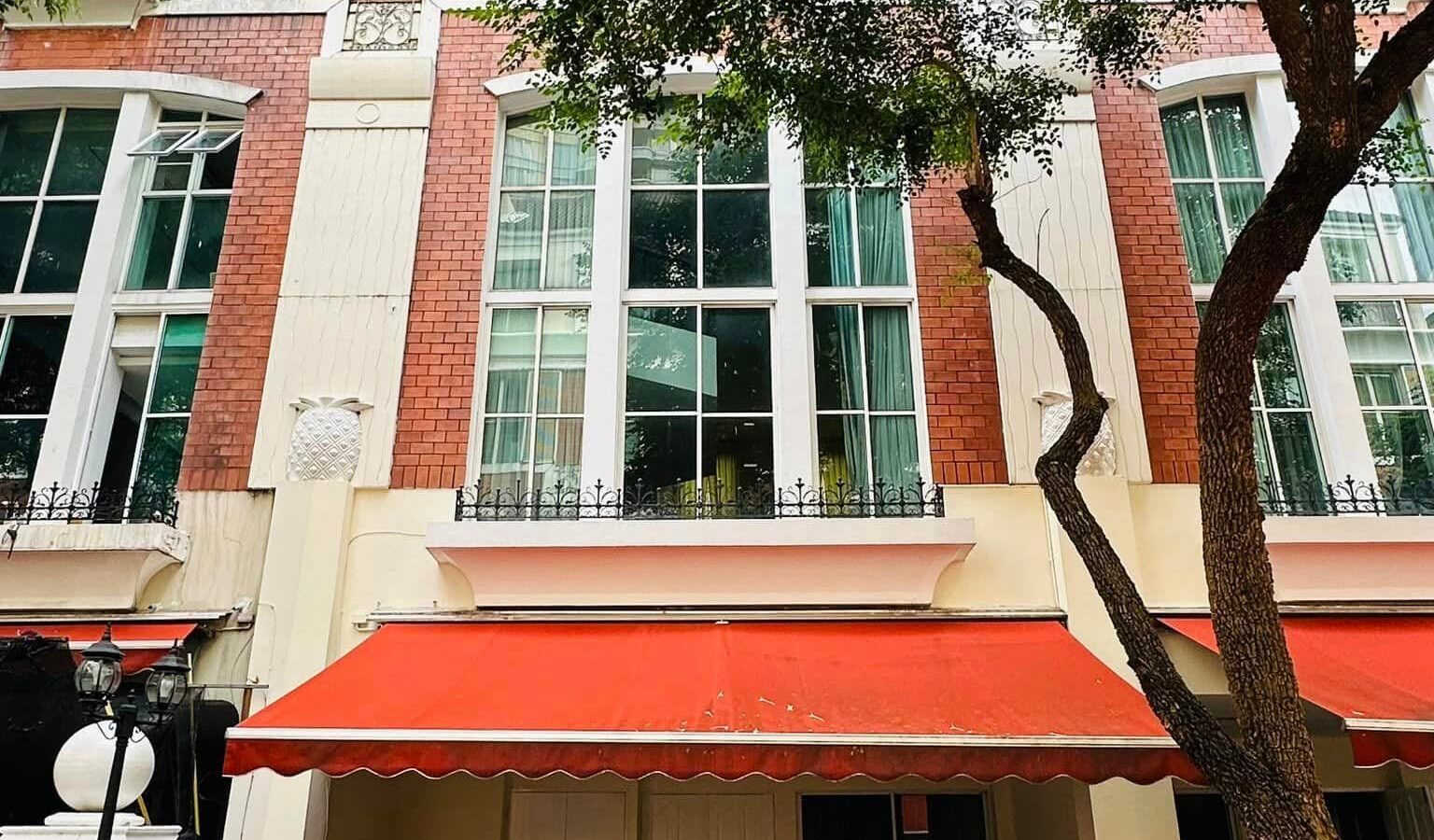 For Rent | Baan Klang Krung Thonglor | Spacious 4-Storey Townhome