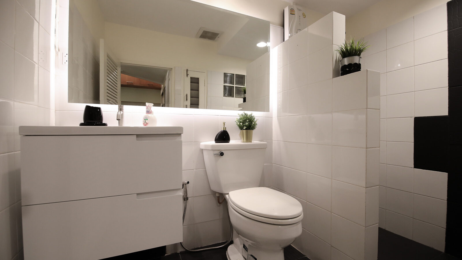 Renovated Single-Storey Detached House for Rent | Krungthep Kreetha Soi 39