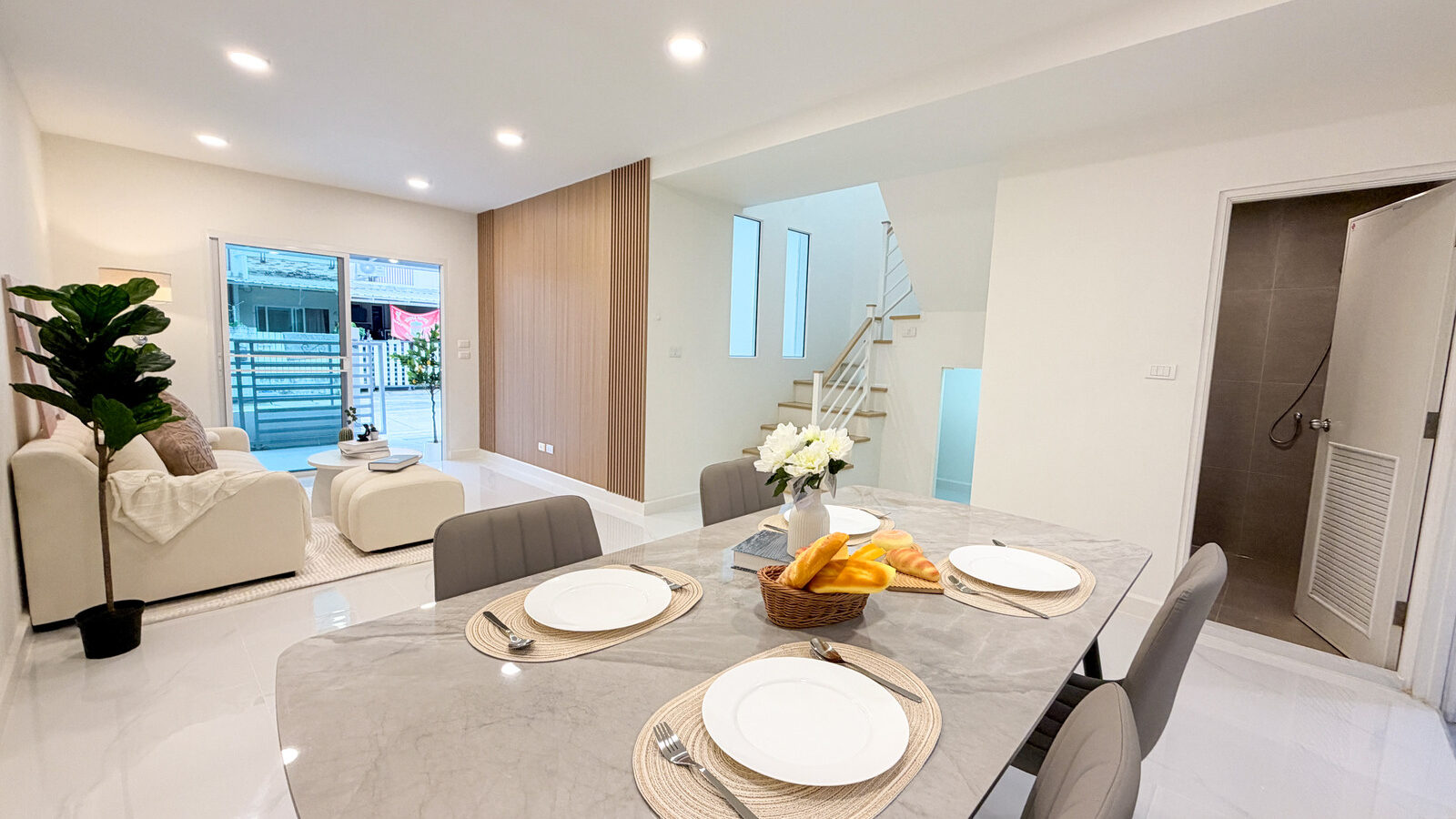 Renovated 2-Storey Townhouse for Sale | Pruksa Town Ratchaphruek