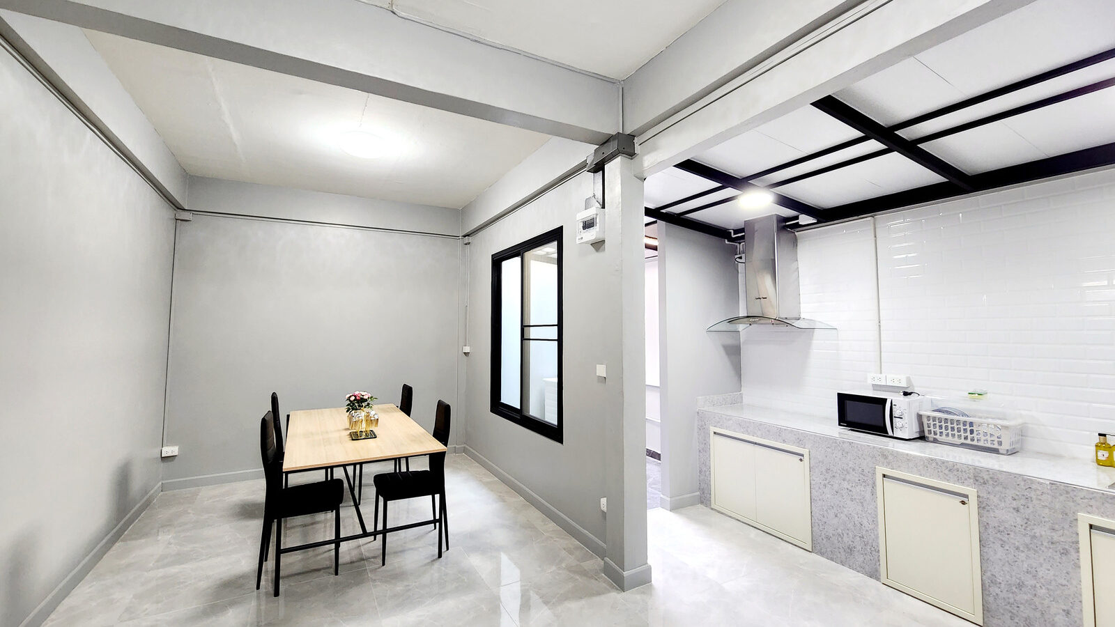 For Rent | 2-Storey Townhome at Yu Charoen Village, Ratchadaphisek 18