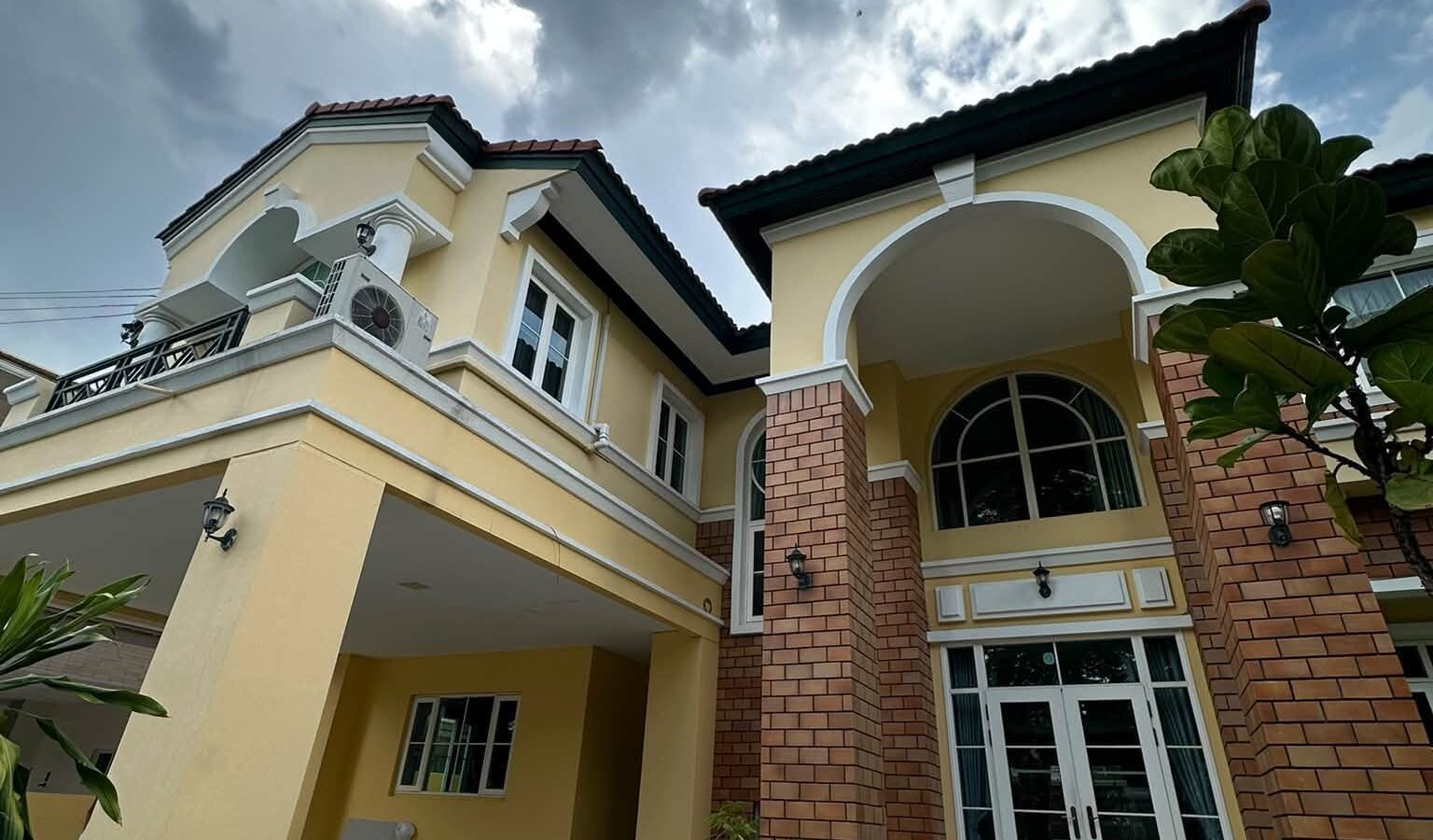 Large Detached House for Rent | Nantawan On Nut