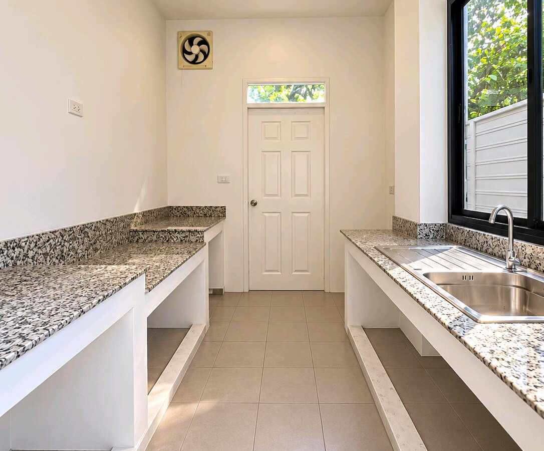 For Rent | 4-Storey Luxury Home Office at THE PENTAS Ratchada–Rama 9