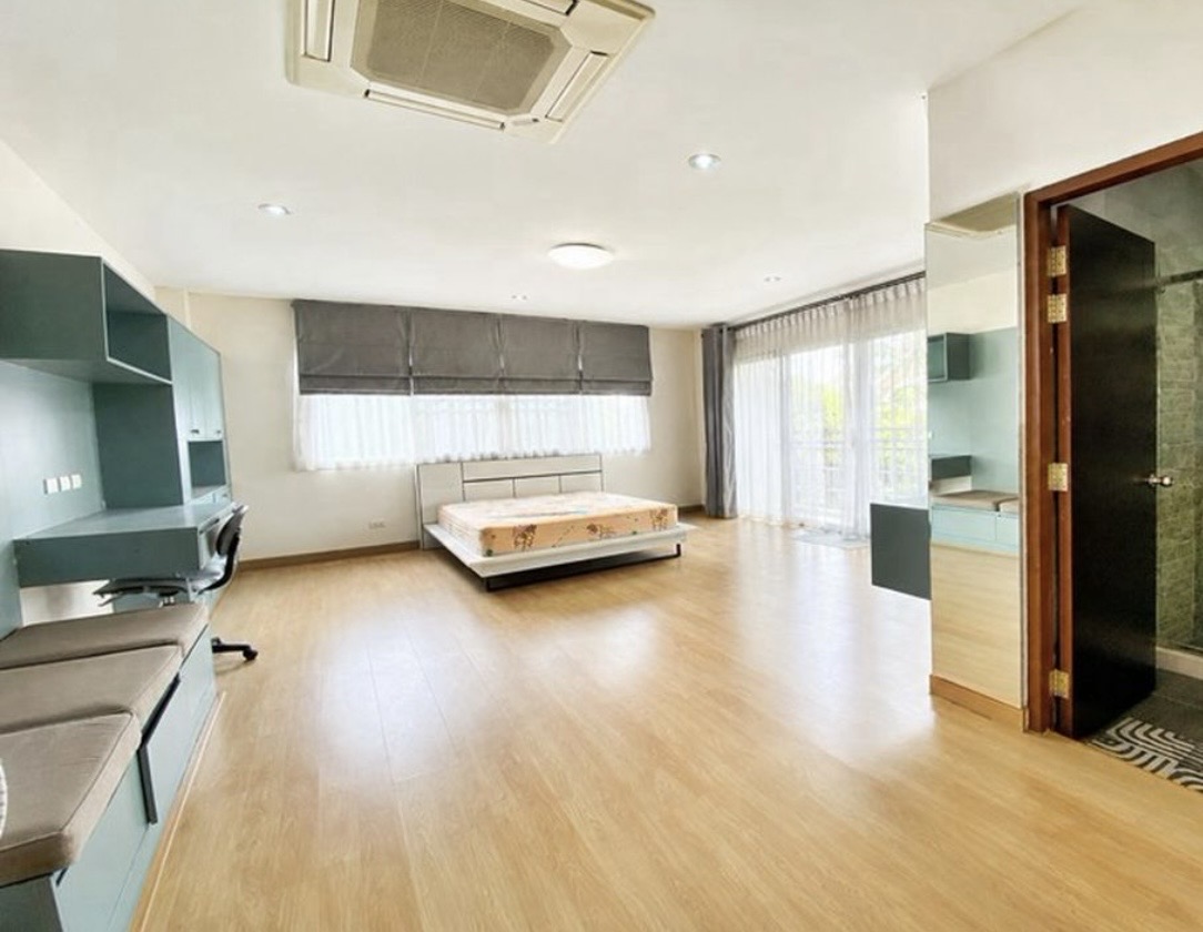 Land with 4-Storey Office Building & 3-Storey Residence for Sale | Sukhumvit 101 – Punnawithi 34