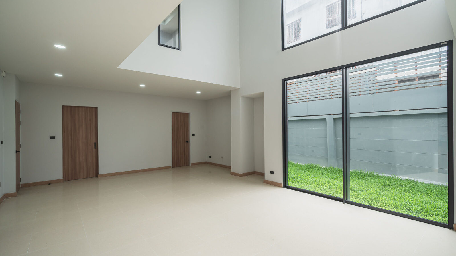Luxury 3-Storey Detached House for Sale | Preecha Beyond Ramkhamhaeng–Krungthep Kreetha