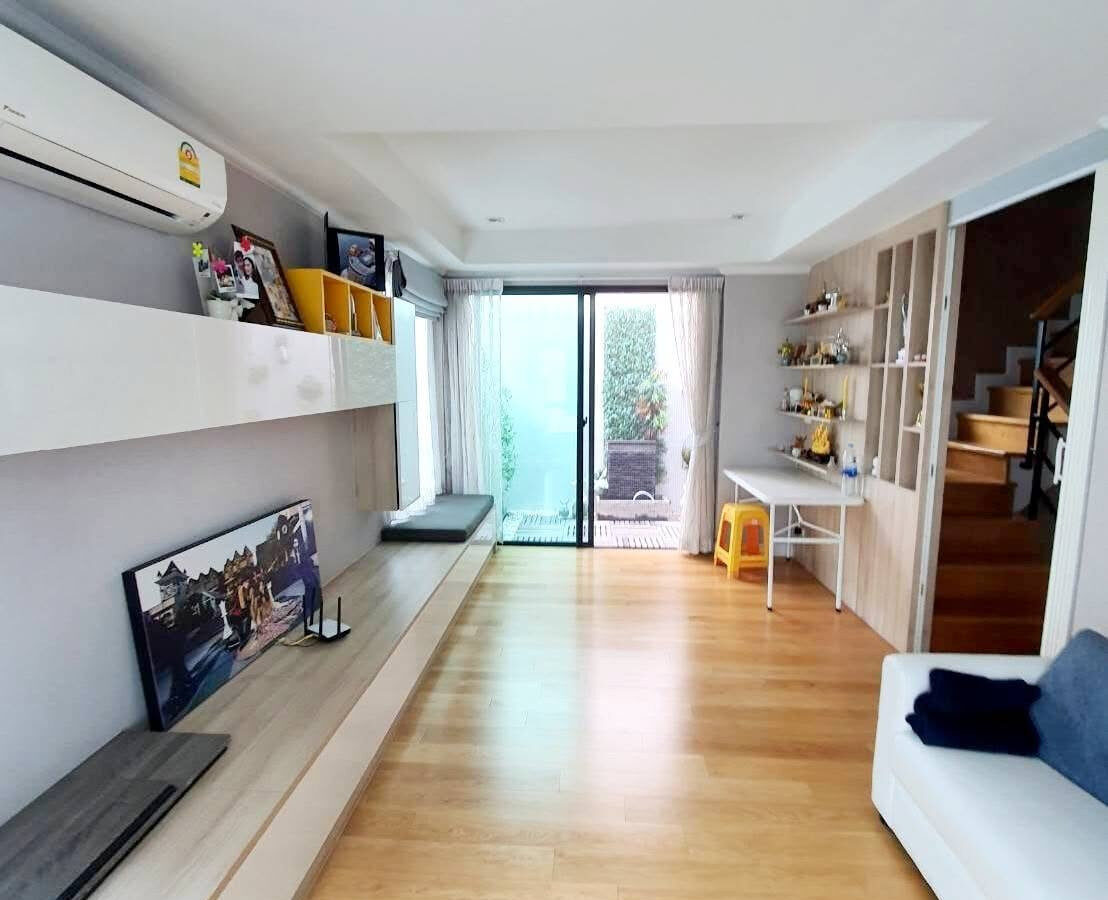 For Sale | Supalai Essence Ladprao | Luxury 3-Storey Semi-Detached House