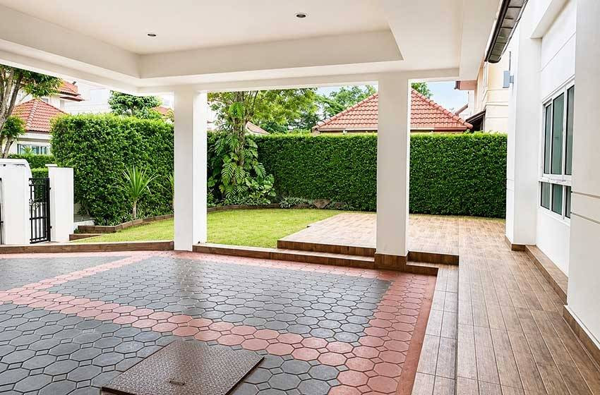 Renovated 3-Storey Detached House for Rent | Villa Nakarin