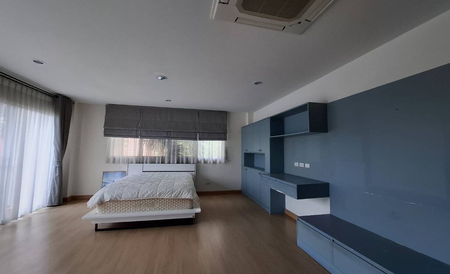 Land with 4-Storey Office Building & 3-Storey Residence for Sale | Sukhumvit 101 – Punnawithi 34