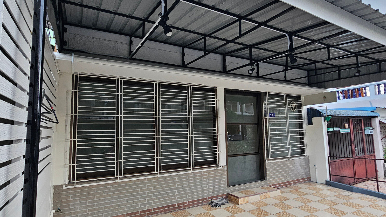 For Rent | Newly Renovated 2-Storey Home Office | Only 3 Minutes’ Walk to BTS Sai Yud
