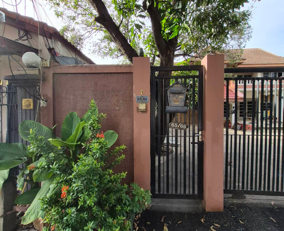 Detached House for Rent | Classic / Mid-Century Style | Chok Chai 4 Soi 80