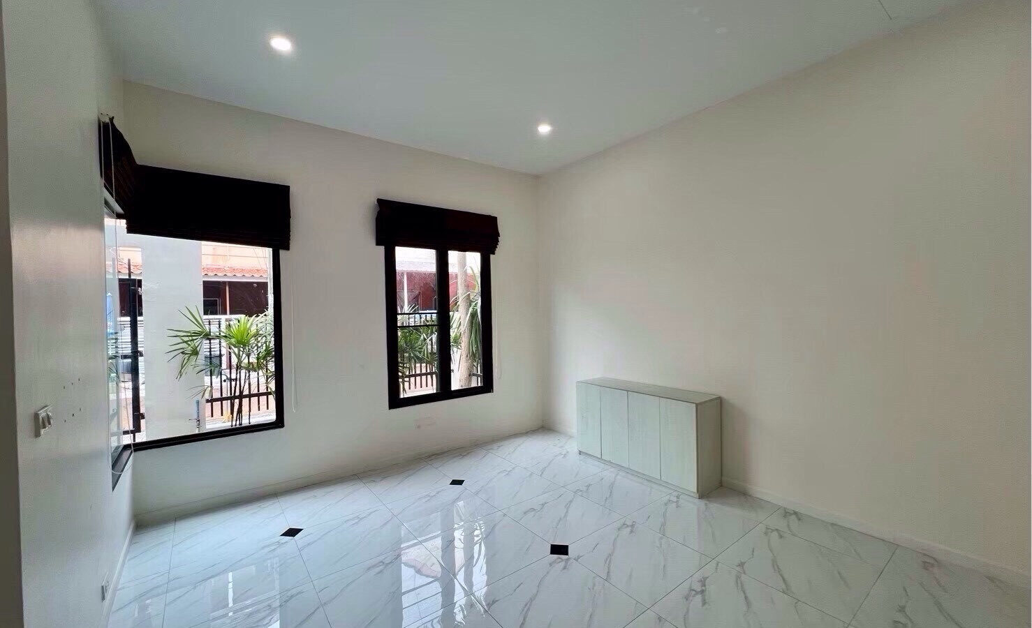 For Rent | Renovated 3-Storey Townhome / Home Office at Luk Golf Premium Village