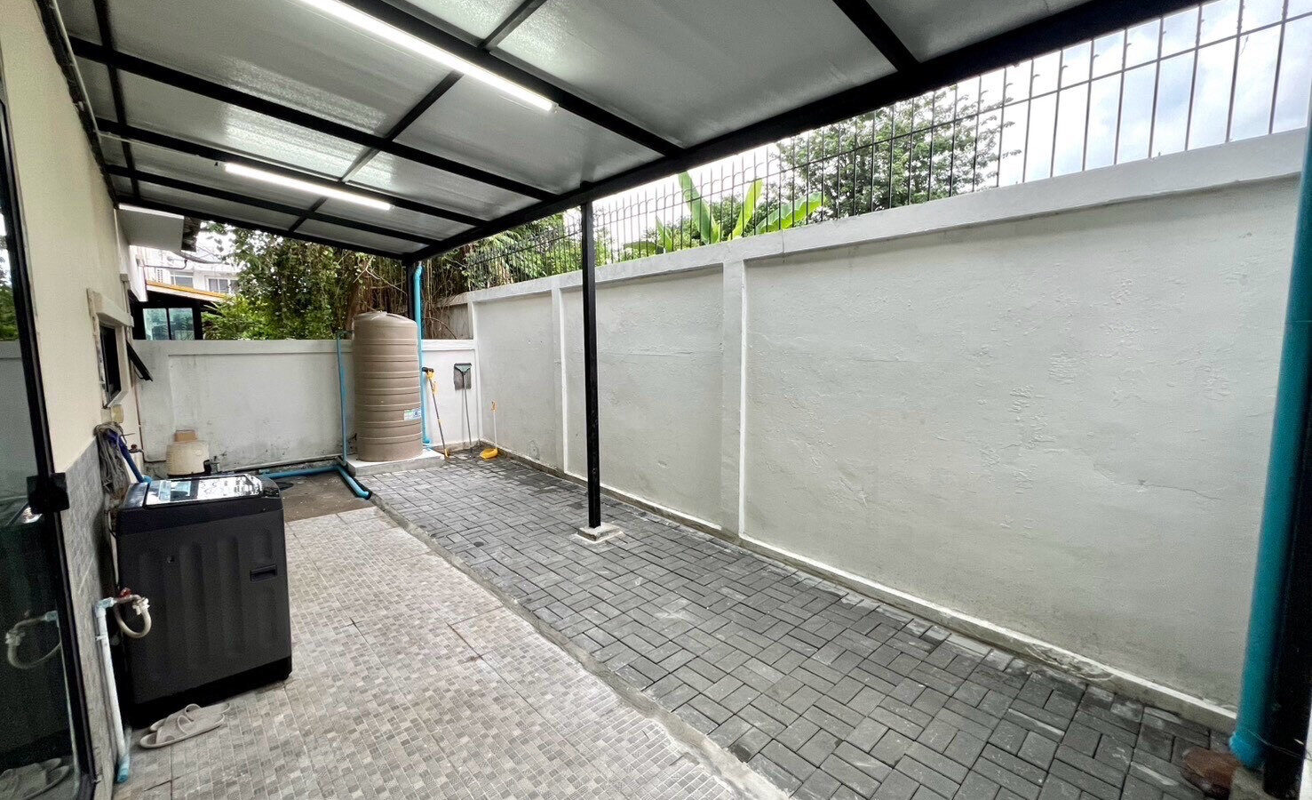 For Rent | Renovated 3-Storey Townhome / Home Office at Luk Golf Premium Village