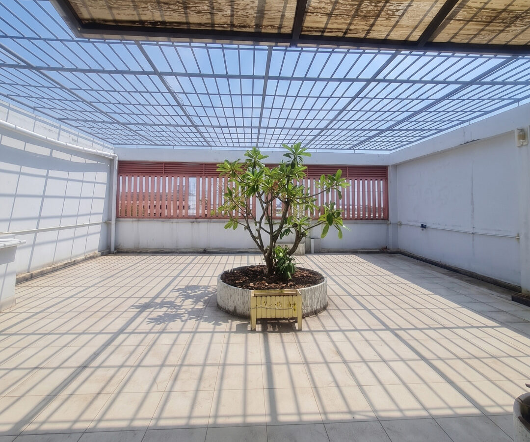 For Rent | 6-Storey Commercial Building (2 Units) on Main Road | Near BTS Phraek Sa