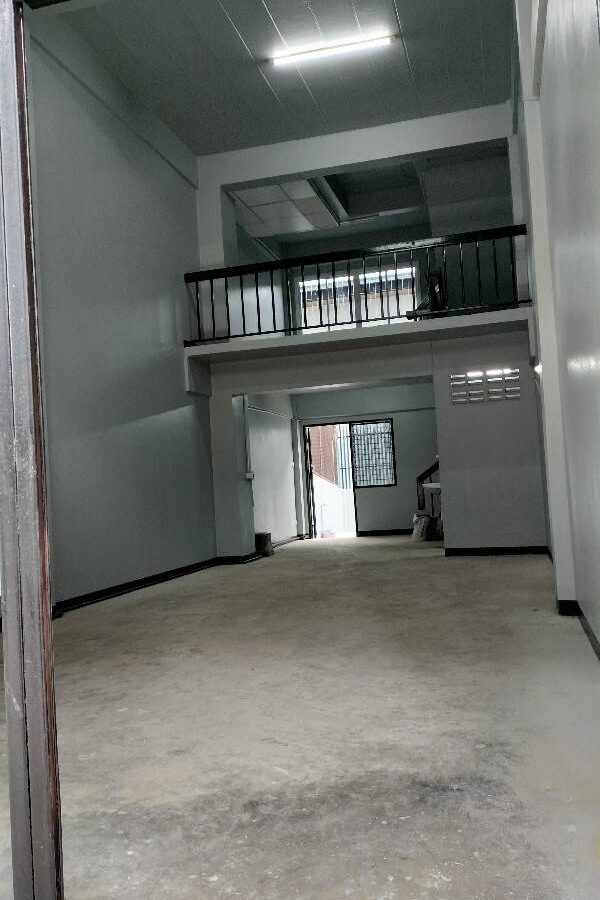3.5-Storey Commercial Building for Rent | Phraya Suren 15 – Kanchanathip Village