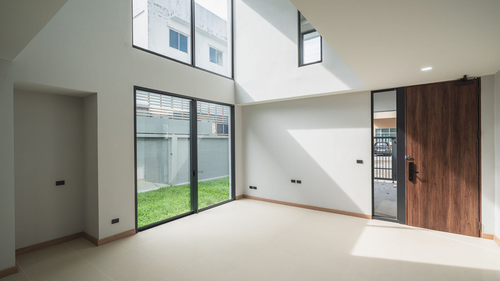 Luxury 3-Storey Detached House for Sale | Preecha Beyond Ramkhamhaeng–Krungthep Kreetha