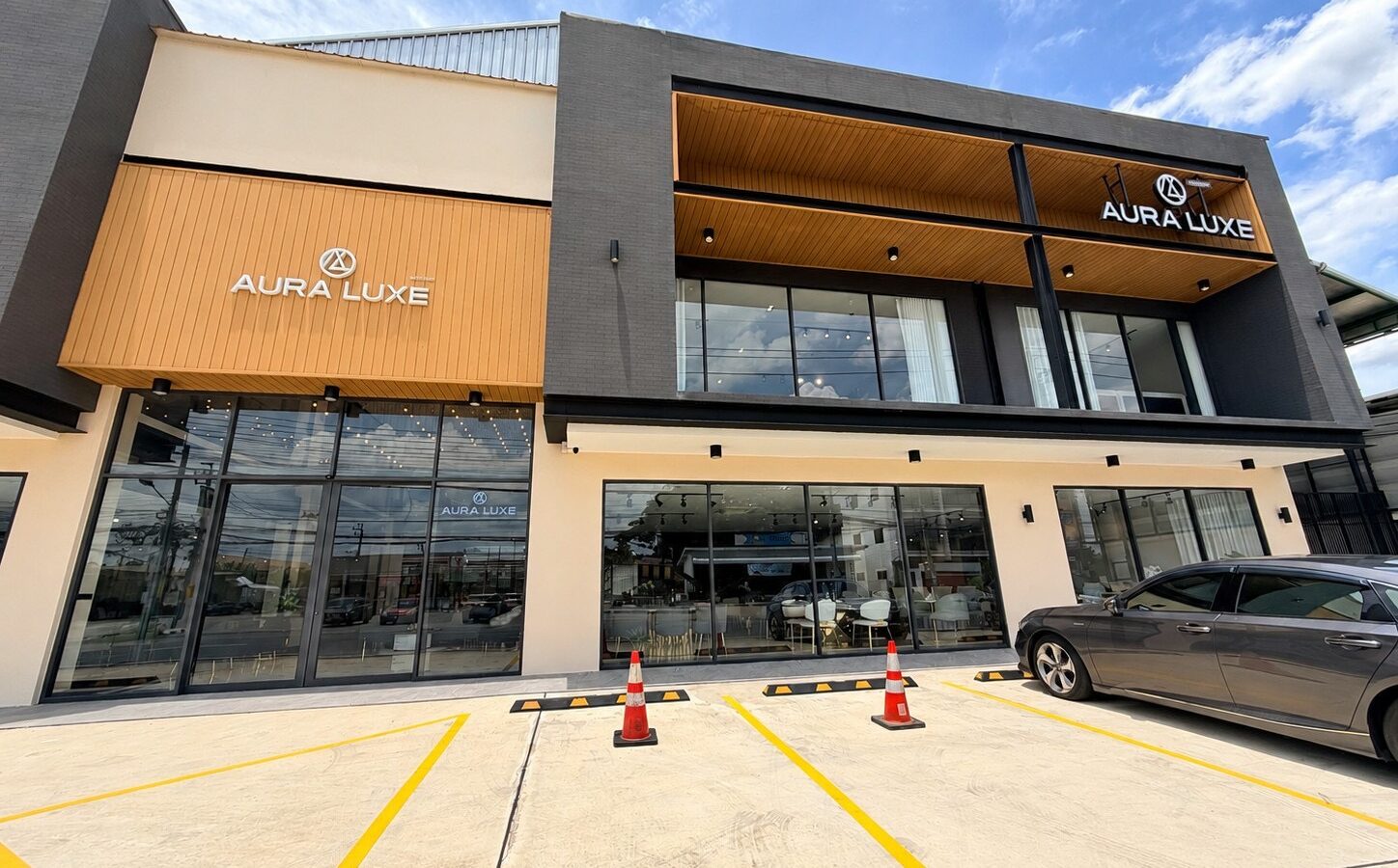 For Rent | Brand-New Luxury Showroom in Ratchaphruek–Nonthaburi