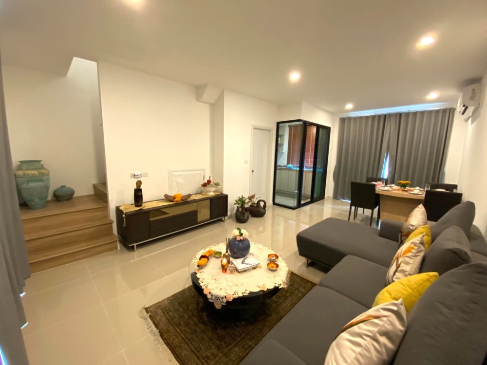 For Sale / Rent | 3-Storey Townhome at Patio Srinakarin–Rama 9