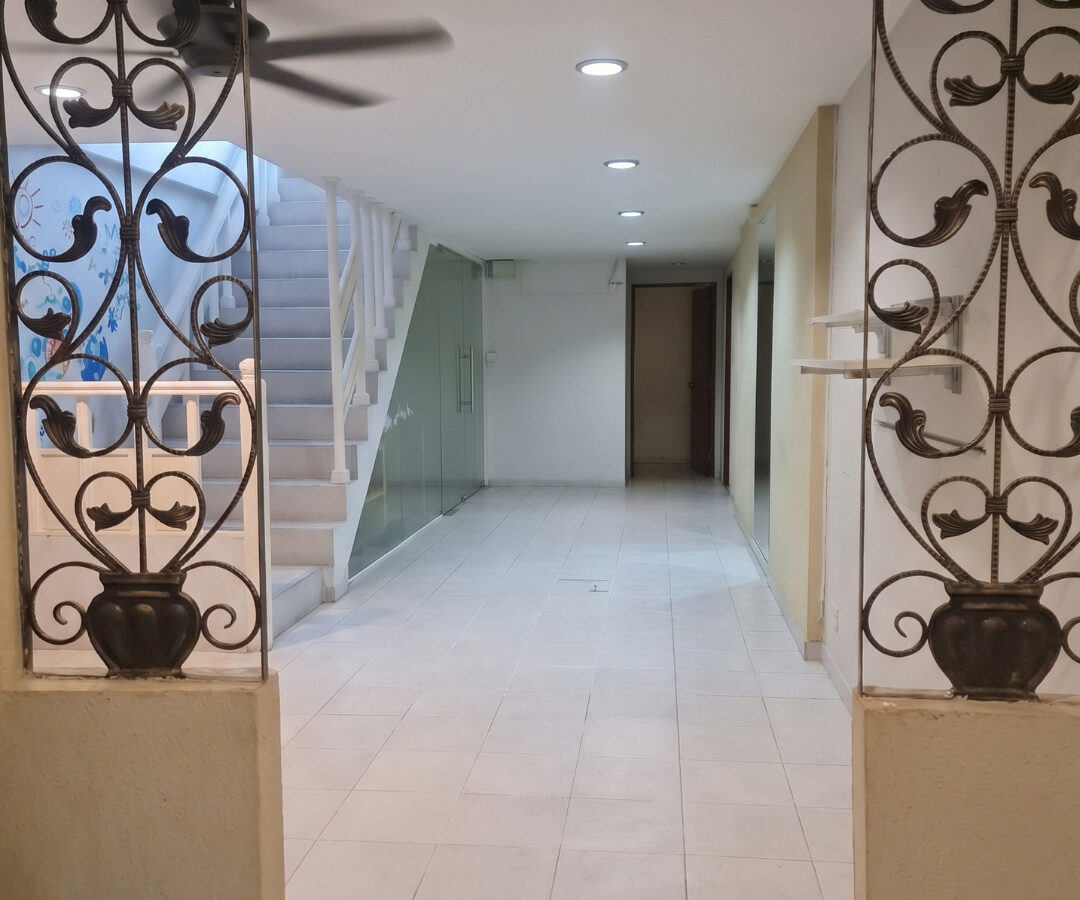 For Rent | 6-Storey Commercial Building (2 Units) on Main Road | Near BTS Phraek Sa