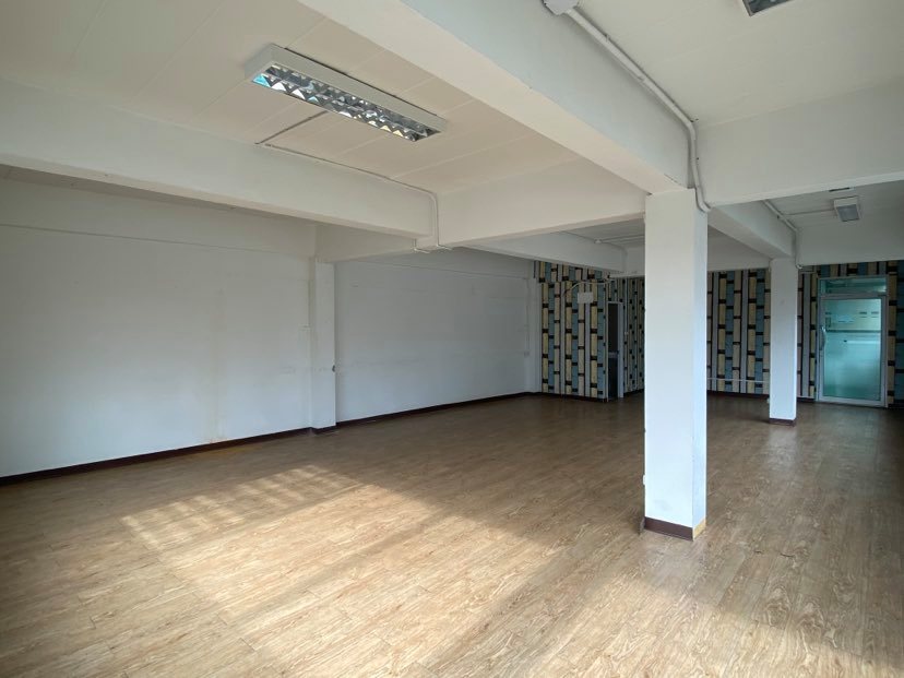 5-Storey Commercial Building / Office for Rent | Ratchadaphisek Soi 31