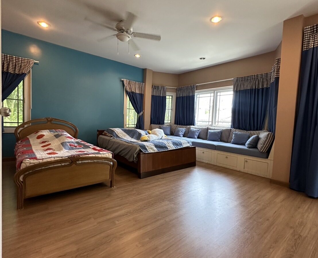 For Sale / Rent | Spacious Detached House in Bearing Soi 26