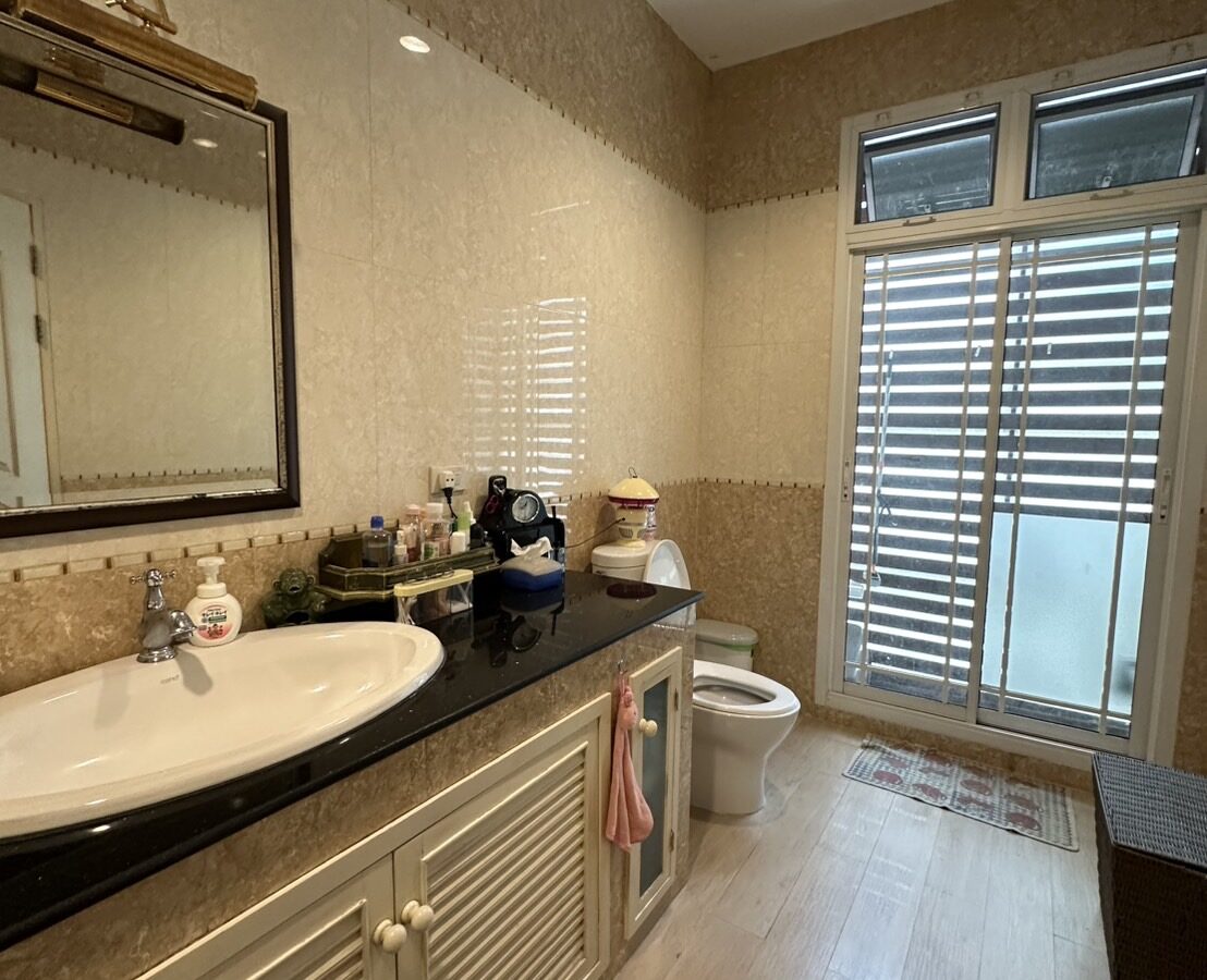 For Sale / Rent | Spacious Detached House in Bearing Soi 26