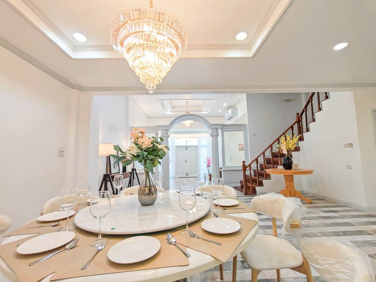Newly Renovated Luxury Townhome for Rent | Sathu Pradit–Rama 3