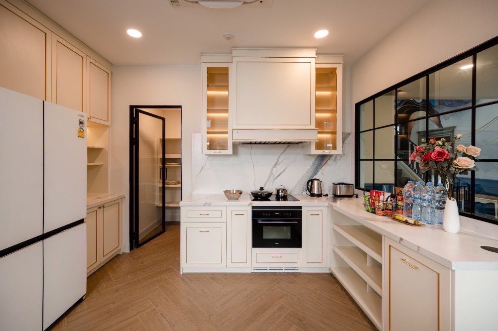 For Sale / Rent | Nantawan Rama 9–New Krungthep Kreetha