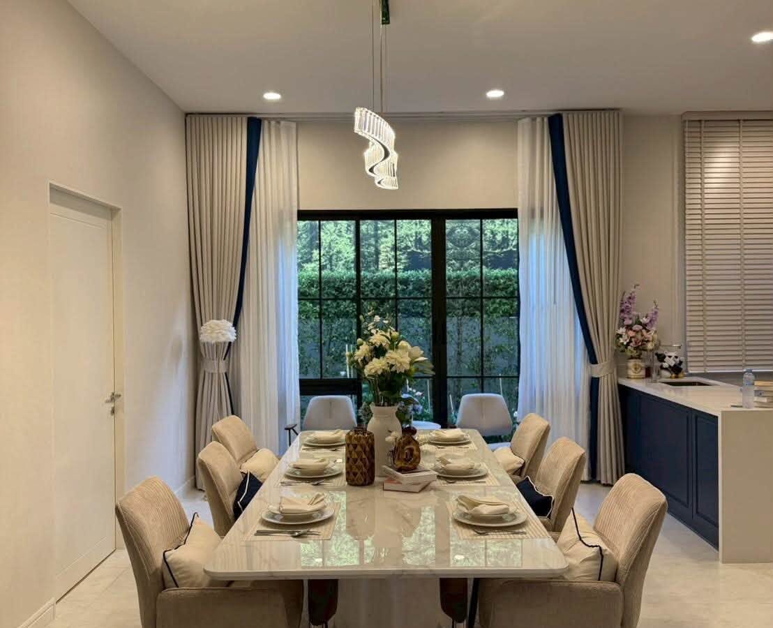 For Sale / Rent | Luxury Detached House at Narasiri Phahon–Watcharaphol