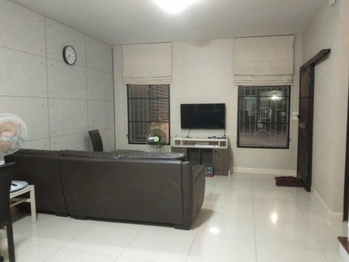 2-Storey Townhome for Rent | Habitown Watcharapol