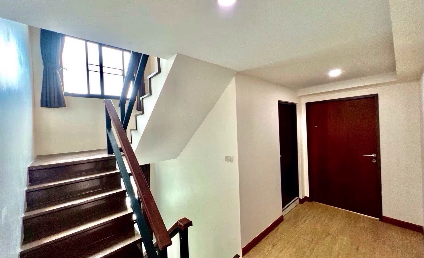 For Rent | Renovated 3-Storey Townhome / Home Office at Luk Golf Premium Village