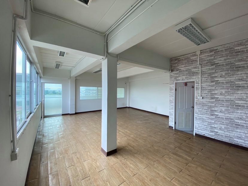 5-Storey Commercial Building / Office for Rent | Ratchadaphisek Soi 31