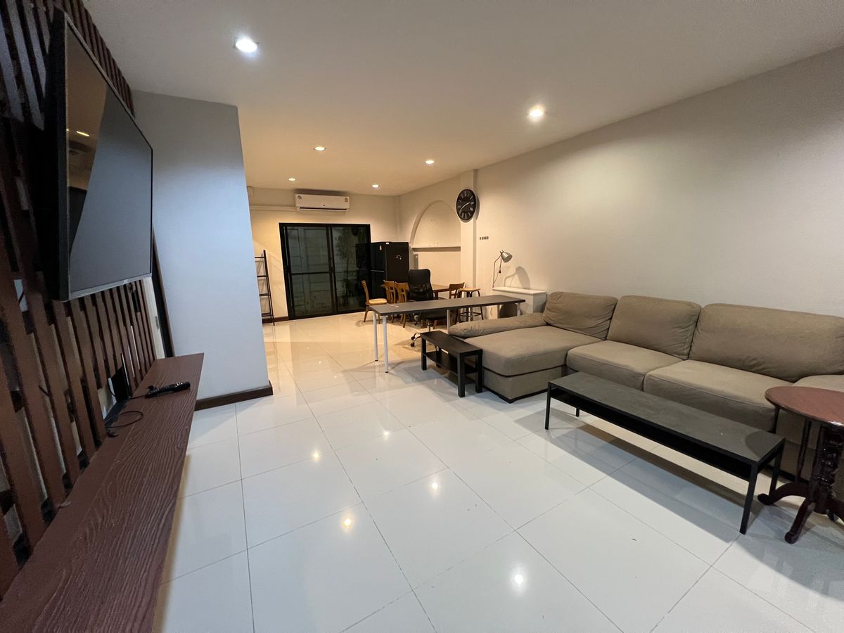 3-Storey Home Office for Rent | Chayada @ Work Bangna–Srinakarin