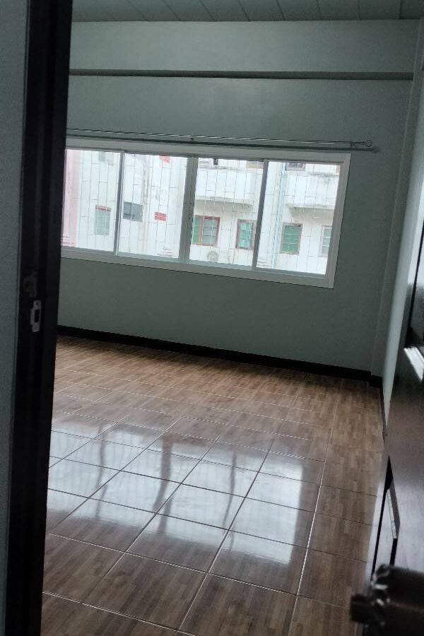 3.5-Storey Commercial Building for Rent | Phraya Suren 15 – Kanchanathip Village