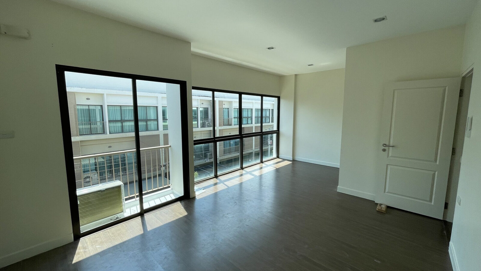 For Rent | Lumpini Town Residence Bangna–Srinakarin | 3-Storey Loft-Style Home Office